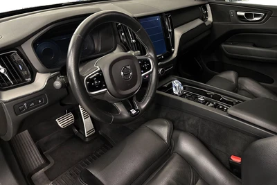 Volvo XC60 T8 AWD R-Design aut 2018, photo 6/34