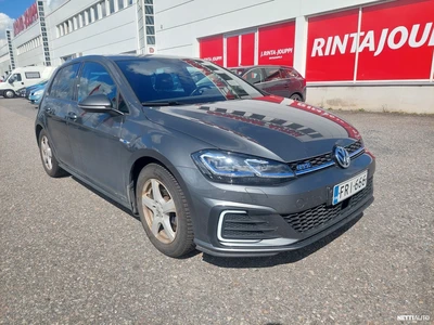 Volkswagen Golf 2020, kuva 1/8