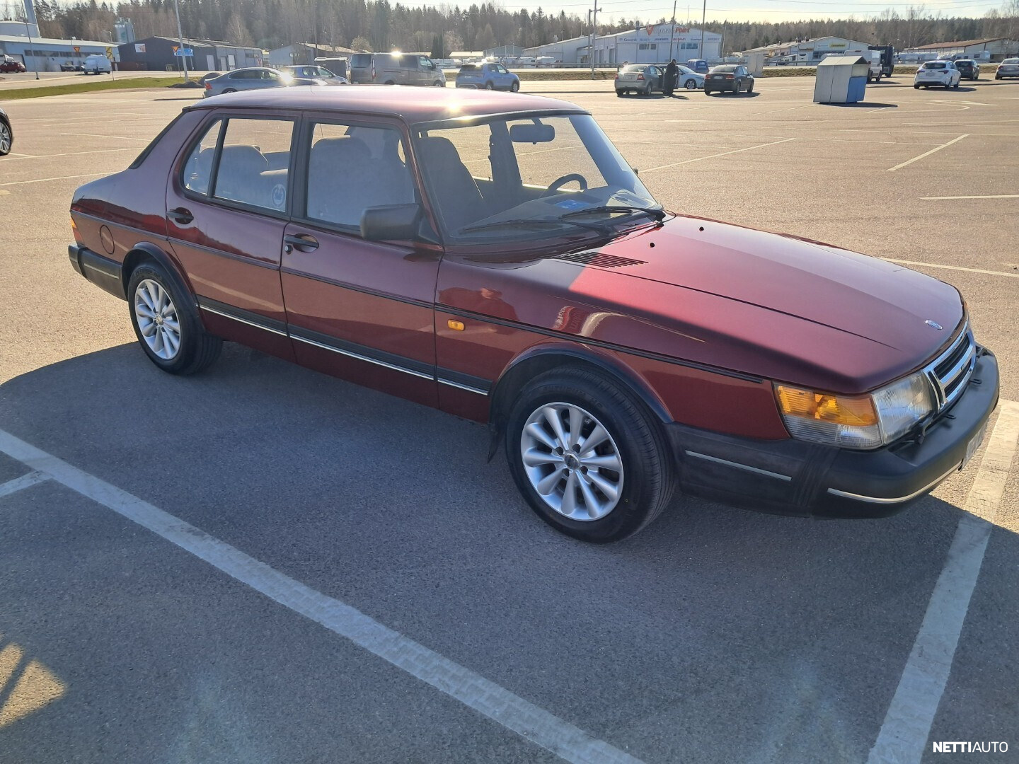 Saab 900