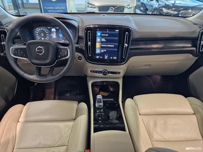 Volvo XC40 2024, photo 6/22