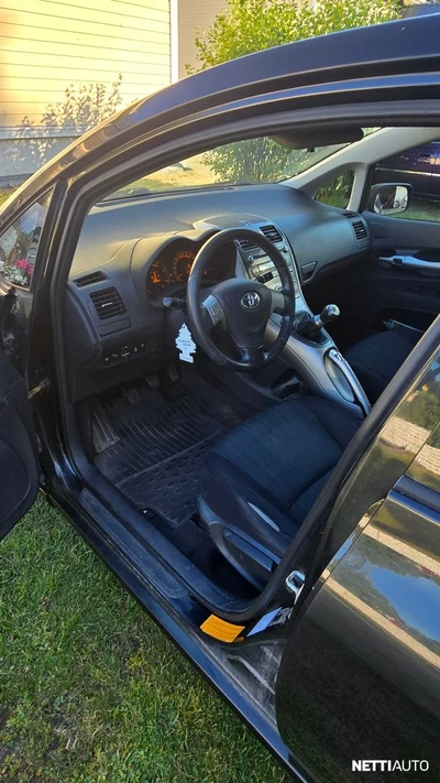 Toyota Auris 2008, kuva 5/7