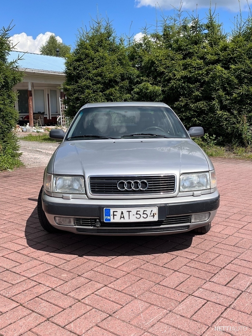 Audi 100