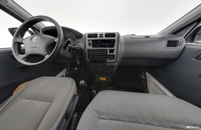 Toyota Hiace 2,5 D-4D 117 5ov pitkä 4WD 2008, photo 7/25
