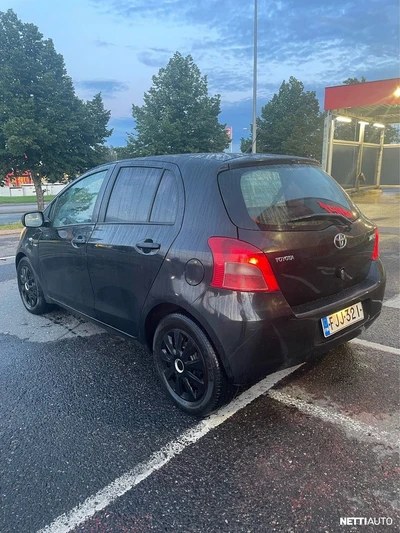Toyota Yaris 1,4 D-4D Linea Terra 5ov 2010, photo 3/10