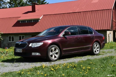 Skoda Superb 1,9 TDI DPF GreenLine 2010, photo 5/13