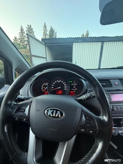 Kia Rio 1,4 ISG EX 5D EcoDynamics 2014, photo 7/11