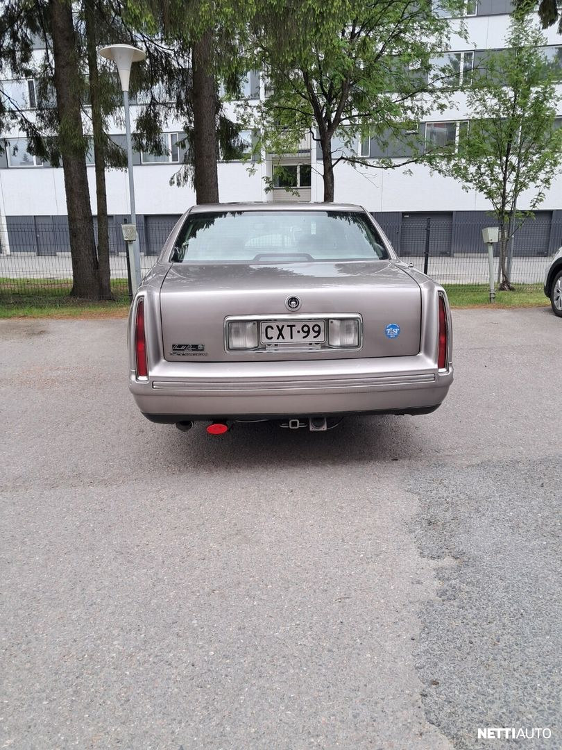 Cadillac De Ville