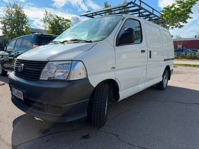 Toyota Hiace LYHYT, ILMASTOITU. 2+2+2 2007, kuva 2/16