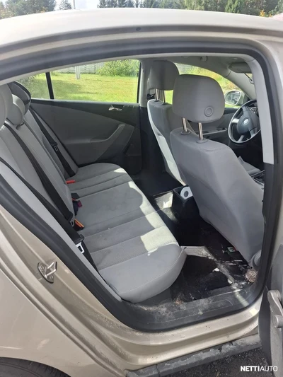 Volkswagen Passat 2005, photo 6/6