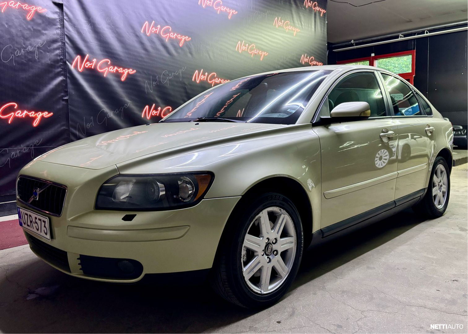 Volvo S40