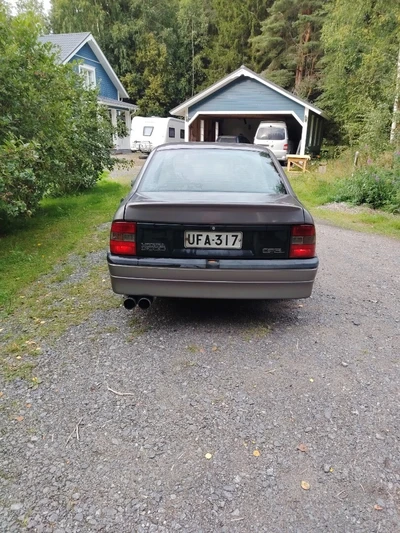 Opel Vectra Vectra A 2000 1989, kuva 2/6