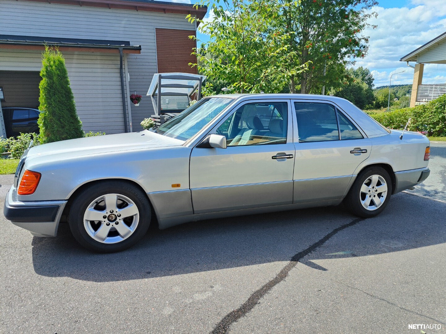Mercedes-Benz 300