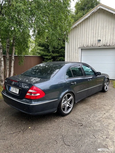 Mercedes-Benz E 2005, photo 2/6