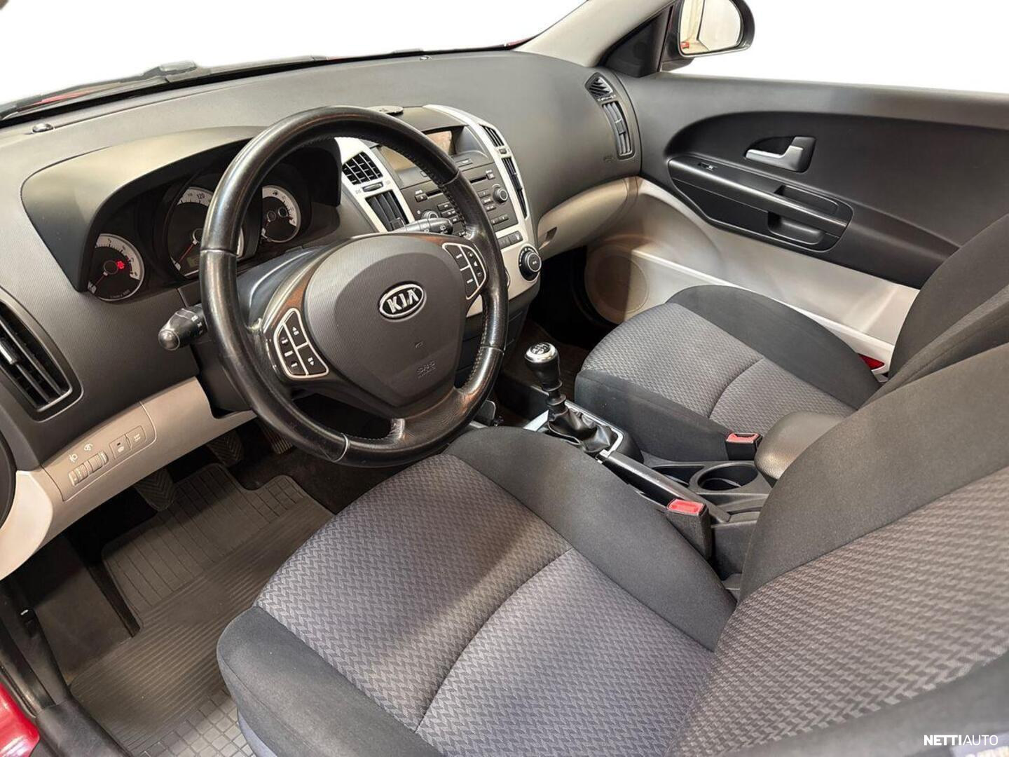 Kia Ceed 2009, photo 7/30