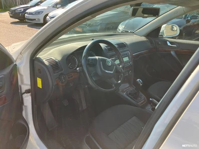 Skoda Octavia 2013, kuva 3/4