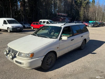 Volkswagen Passat 1996, photo 1/10