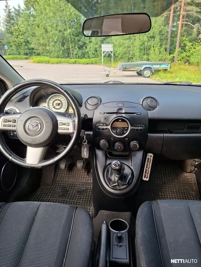Mazda 2 1,5 Sport Business 5MT 5ov Z05 2008, photo 5/18
