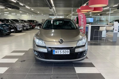 Renault Megane 2012, photo 2/8
