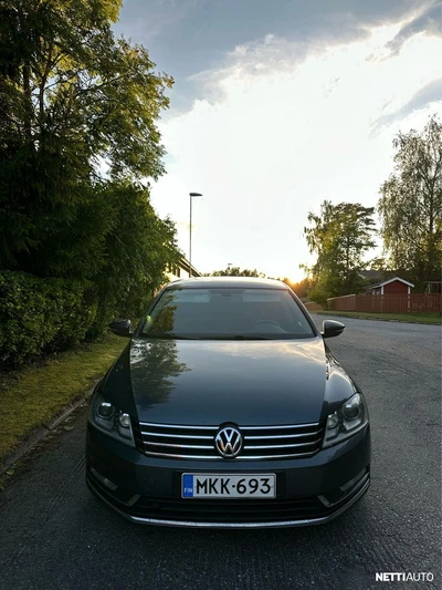 Volkswagen Passat 2011, photo 6/9