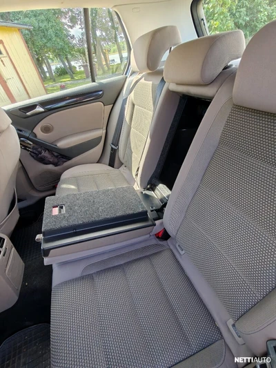 Volkswagen Golf 2010, kuva 6/10