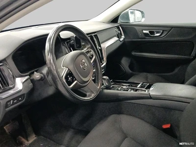 Volvo V60 2021, photo 4/4