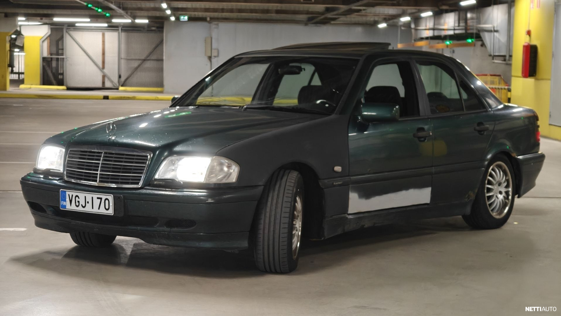 Mercedes-Benz C 180