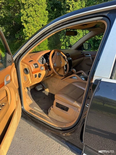 Porsche Cayenne turbo 2003, kuva 2/14