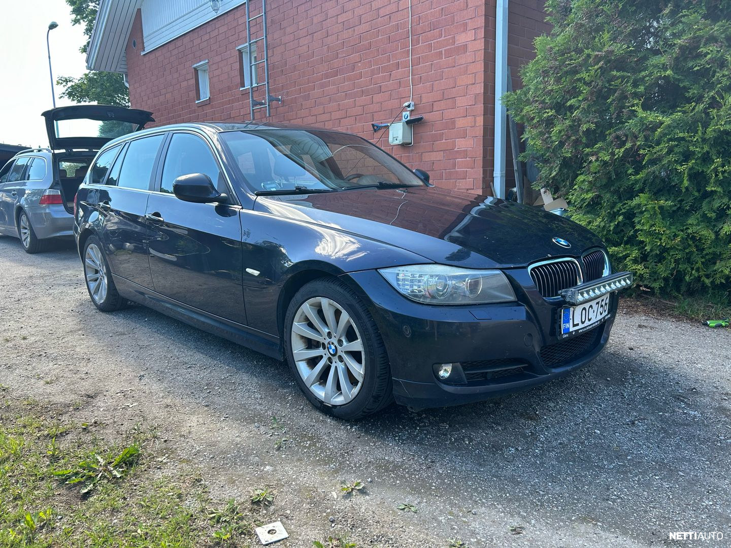 BMW 330