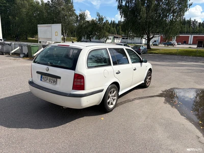 Skoda Octavia 2002, kuva 3/4