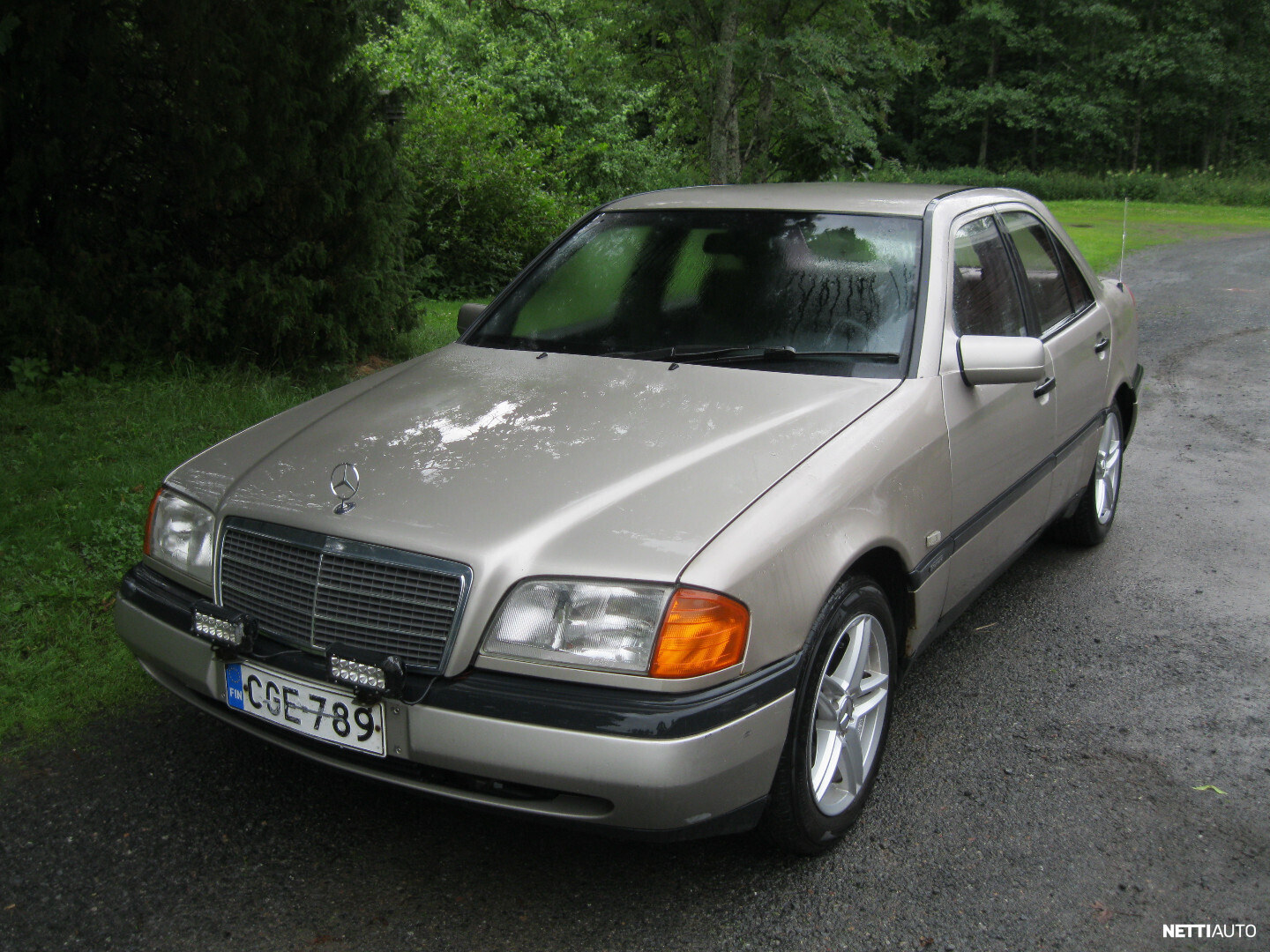 Mercedes-Benz C 180