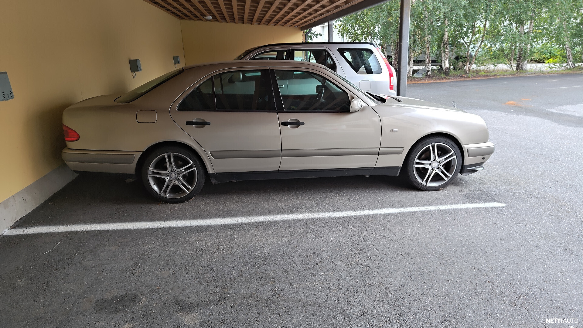 Mercedes-Benz E