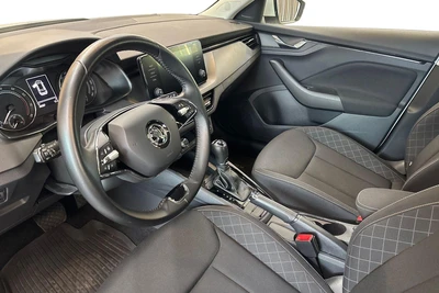 Skoda Kamiq 2021, photo 6/10