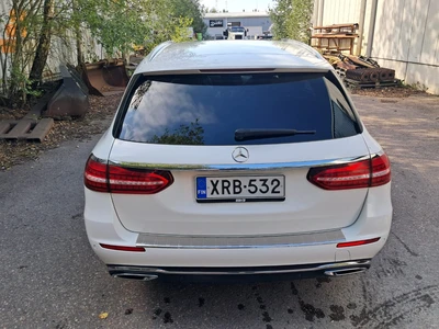 Mercedes-Benz E 220 2022, photo 2/16