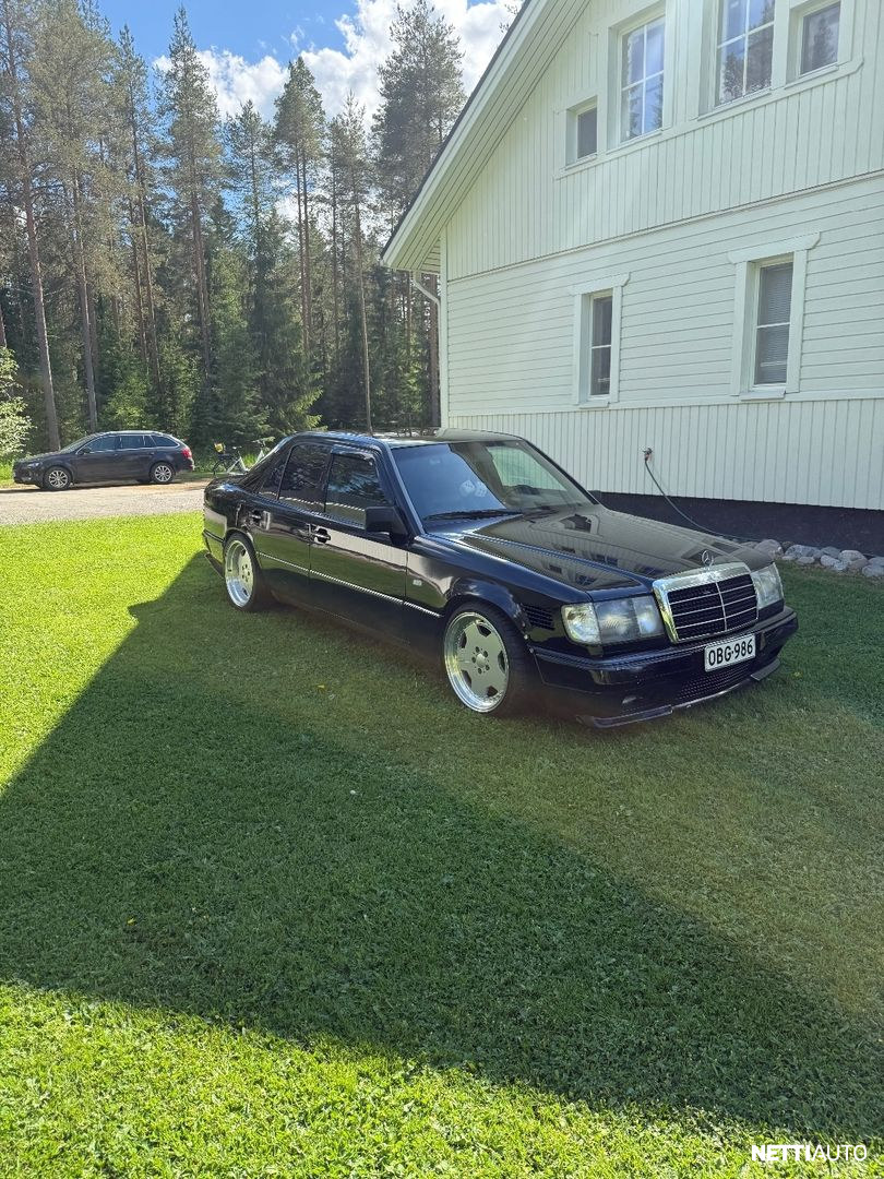 Mercedes-Benz 300