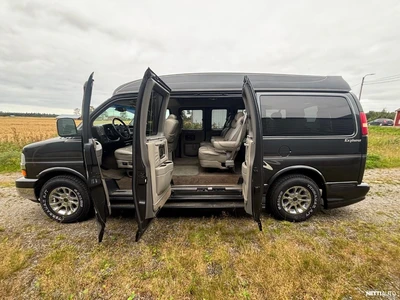 Chevrolet Express EXPLORER VAN 2004, photo 4/15