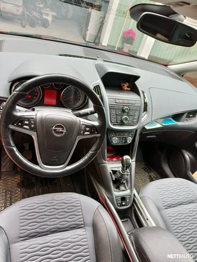 Opel Zafira Tourer 2015, photo 7/20