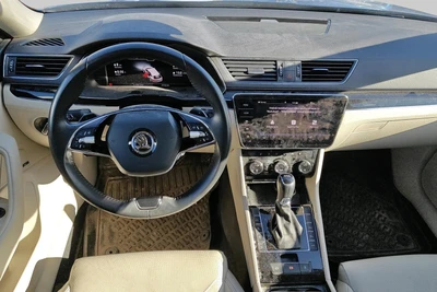 Skoda Superb 2020, kuva 3/8