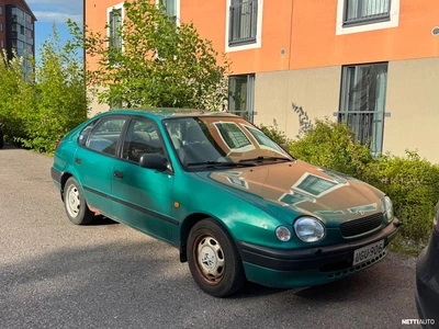 Toyota Corolla 1998, photo 2/4