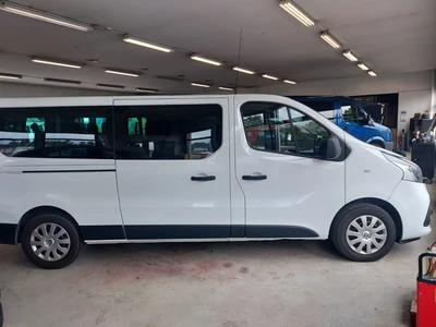 Renault Trafic Passenger 2016, photo 1/7