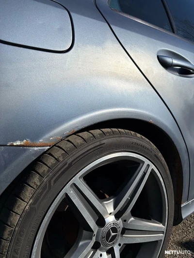 Mercedes-Benz E 220 2003, kuva 4/12