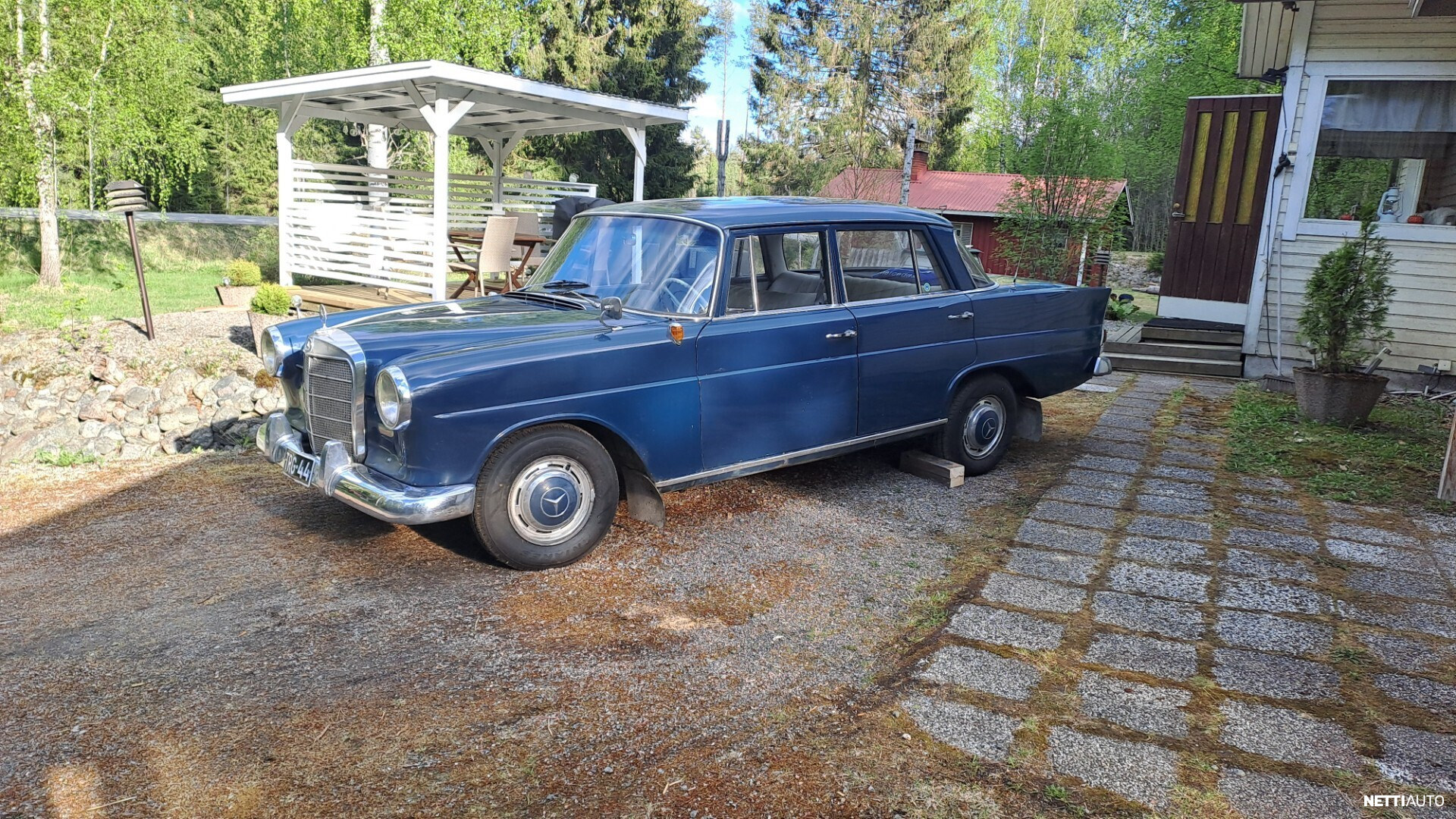Mercedes-Benz 190
