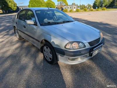 Toyota Avensis 2000, photo 3/16