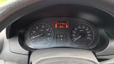 Dacia Logan Pick-Up 2011, photo 7/8