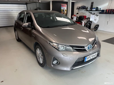 Toyota Auris 1,8 Hybrid Comfort 5ov 2012, photo 4/11