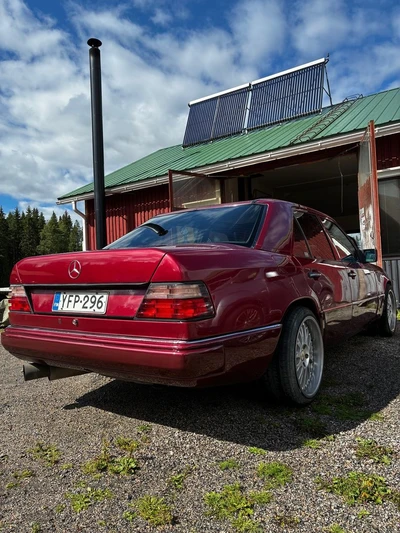 Mercedes-Benz 124 1994, kuva 7/17