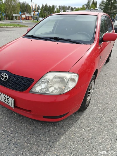 Toyota Corolla 2002, photo 2/11