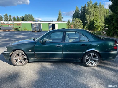 Mercedes-Benz C 200 Elegance 1999, kuva 7/8