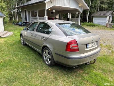 Skoda Octavia 1,9 TDI DPF Elegance 2007, photo 5/5