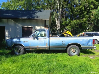 Dodge Pickup Ram 250 1988, photo 2/6