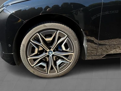 BMW iX xDrive40 2023, photo 5/6